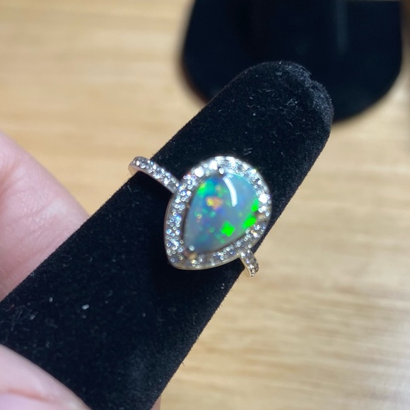 Australian Lightning Ridge Opal and Diamond Ring - Picture 11 of 17